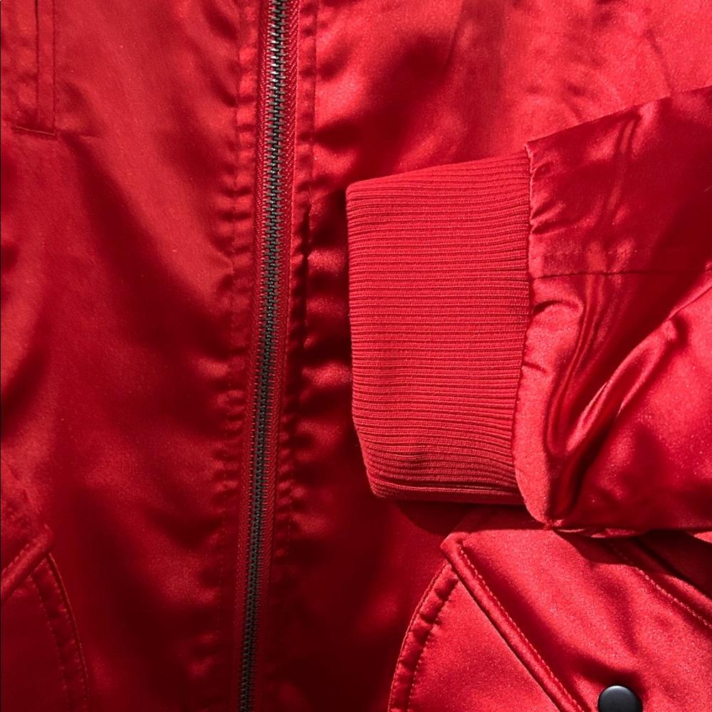 XXL Budweiser Clydesdale Red Jacket - Picture 6 of 7